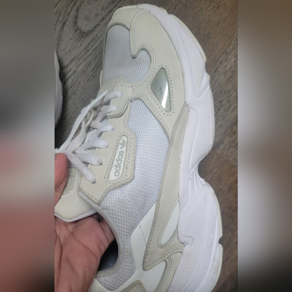 Adidas Falcon - Picture 16 of 16